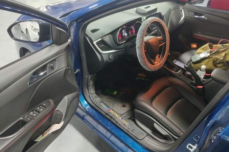 Used Chevrolet Monza 2020 Light Hybrid RS 330T Automatic Comfort Edition Driver Seat