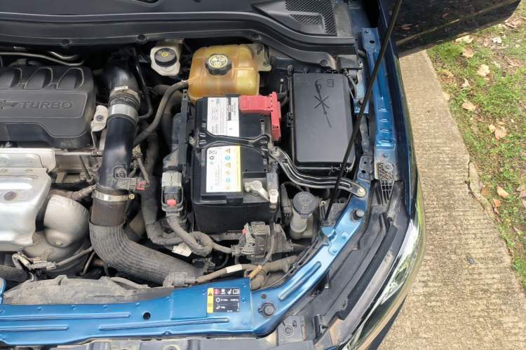 Used Chevrolet Monza 2020 Light Hybrid RS 330T Automatic Comfort Edition Engine Bay Left