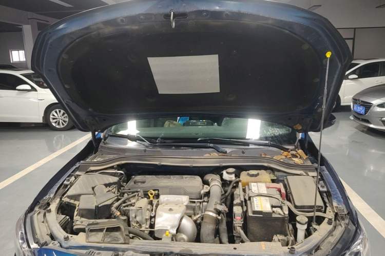 Used Chevrolet Monza 2020 Light Hybrid RS 330T Automatic Comfort Edition Engine Bay