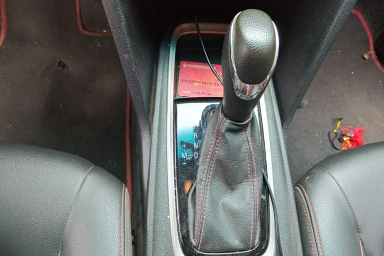 Used Chevrolet Monza 2020 Light Hybrid RS 330T Automatic Comfort Edition Gear Lever
