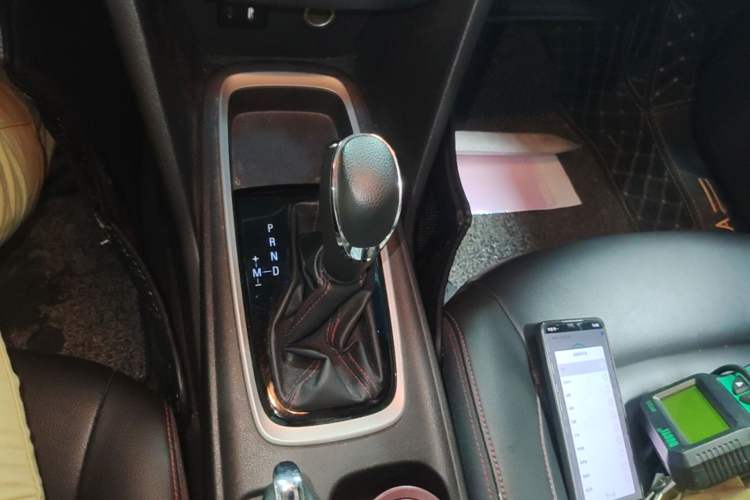 Used Chevrolet Monza 2020 Light Hybrid RS 330T Automatic Comfort Edition Gear Lever