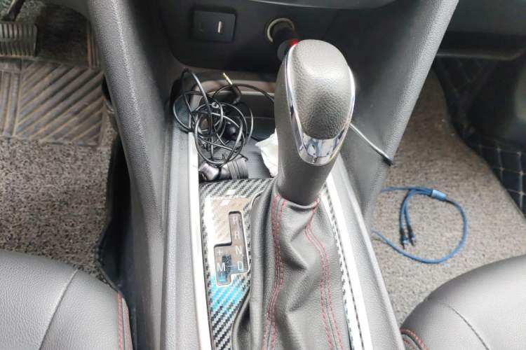 Used Chevrolet Monza 2020 Light Hybrid RS 330T Automatic Comfort Edition Gear Lever