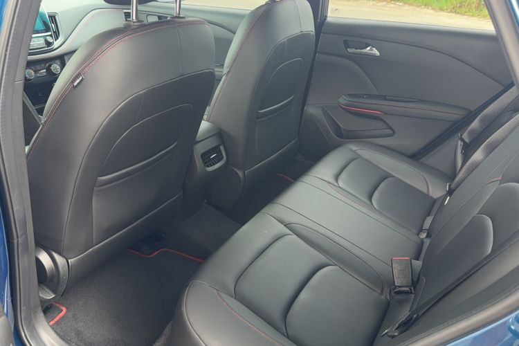 Used Chevrolet Monza 2020 Light Hybrid RS 330T Automatic Comfort Edition Interior 2