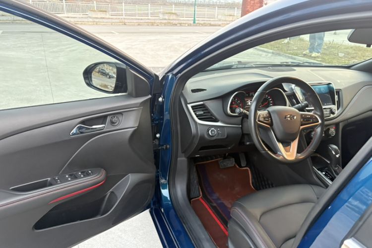 Used Chevrolet Monza 2020 Light Hybrid RS 330T Automatic Comfort Edition Interior 6