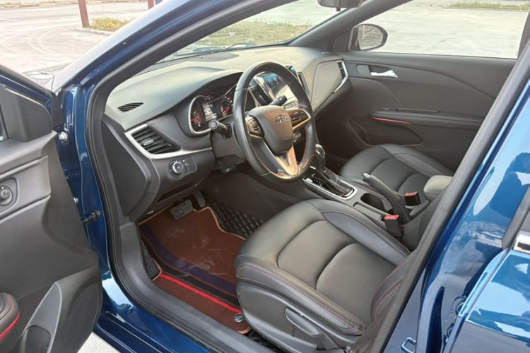 Used Chevrolet Monza 2020 Light Hybrid RS 330T Automatic Comfort Edition Left Front Seat