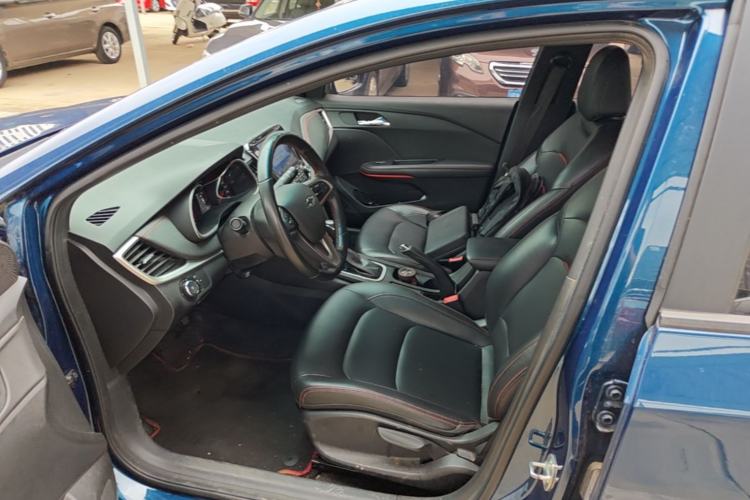 Used Chevrolet Monza 2020 Light Hybrid RS 330T Automatic Comfort Edition Left Front Seat