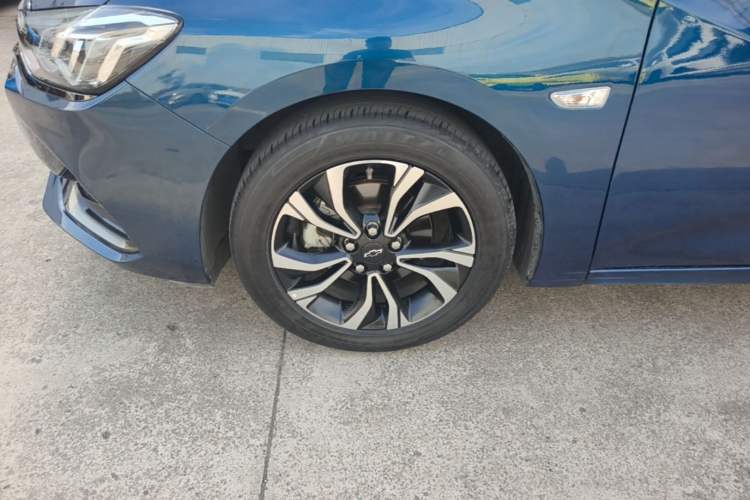 Used Chevrolet Monza 2020 Light Hybrid RS 330T Automatic Comfort Edition Left Front Wheel Hub