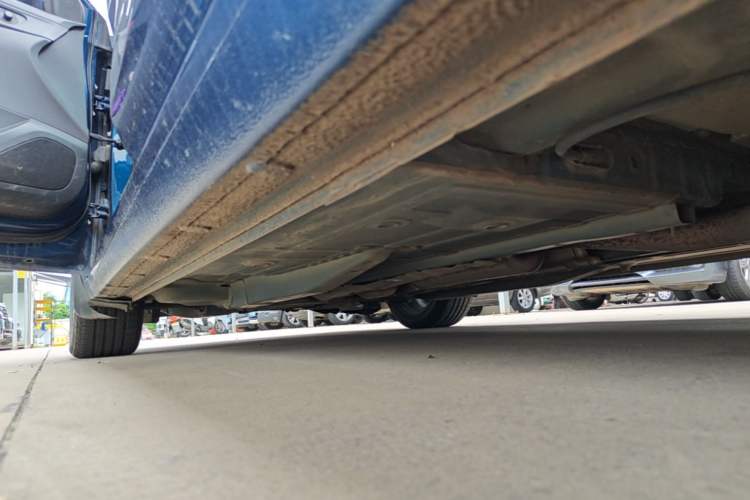 Used Chevrolet Monza 2020 Light Hybrid RS 330T Automatic Comfort Edition Left Side Sill
