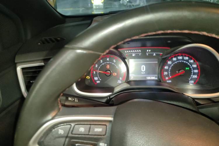 Used Chevrolet Monza 2020 Light Hybrid RS 330T Automatic Comfort Edition Odometer Close Up