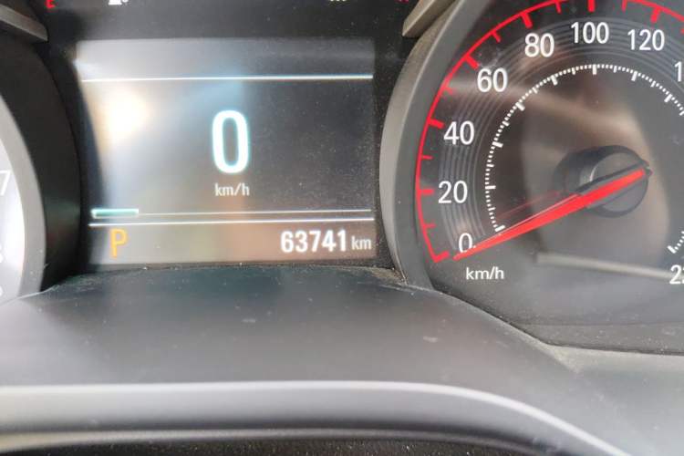 Used Chevrolet Monza 2020 Light Hybrid RS 330T Automatic Comfort Edition Odometer Close Up