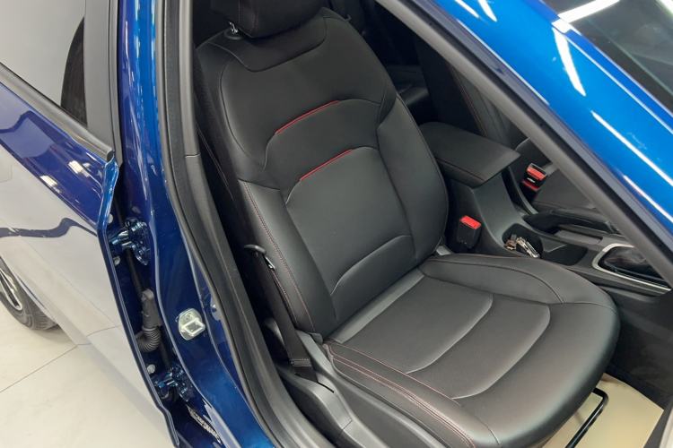 Used Chevrolet Monza 2020 Light Hybrid RS 330T Automatic Comfort Edition Right Front Seat