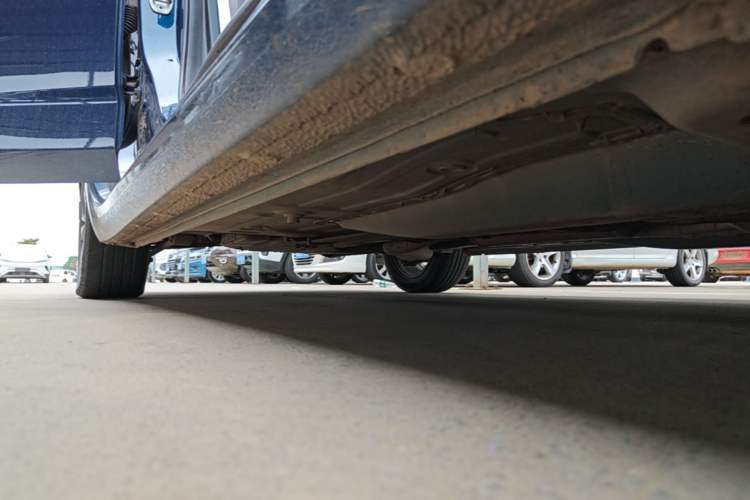 Used Chevrolet Monza 2020 Light Hybrid RS 330T Automatic Comfort Edition Right Side Sill