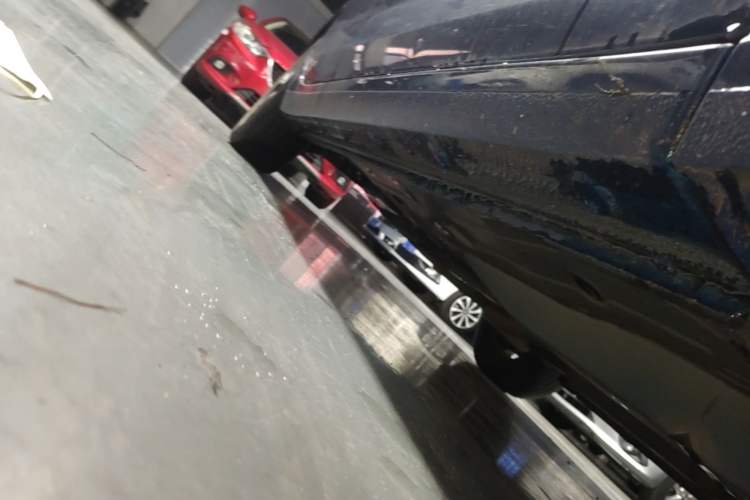 Used Chevrolet Monza 2020 Light Hybrid RS 330T Automatic Comfort Edition Right Side Sill