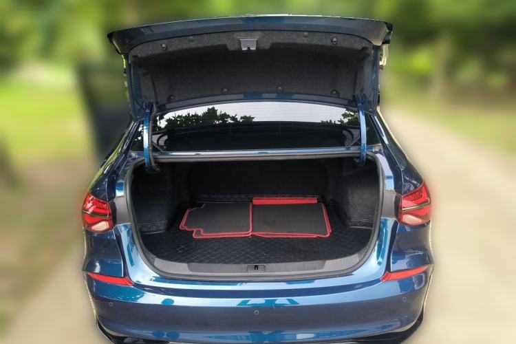 Used Chevrolet Monza 2020 Light Hybrid RS 330T Automatic Comfort Edition Trunk