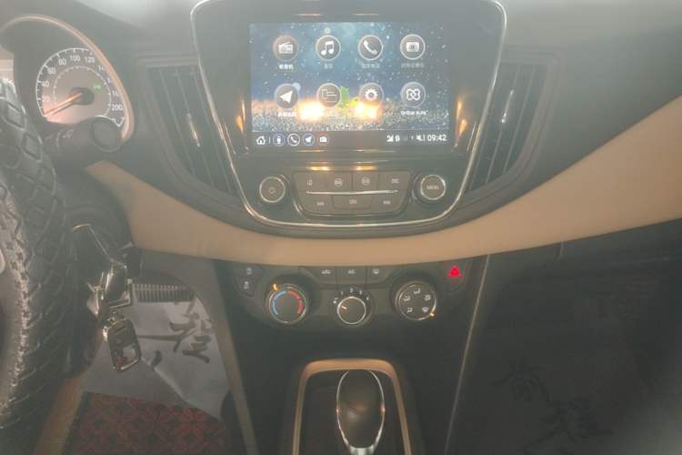 Used Chevrolet Monza 2020 320 Automatic Enjoyment Edition Audio And AC Panel