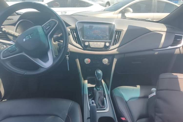 Used Chevrolet Monza 2020 Light Hybrid RS 330T Automatic Comfort Edition Audio And AC Panel