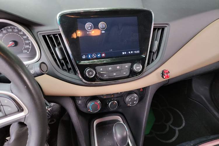Used Chevrolet Monza 2020 320 Automatic Enjoyment Edition Audio And AC Panel