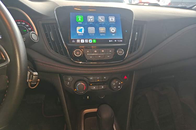 Used Chevrolet Monza 2020 Light Hybrid RS 330T Automatic Comfort Edition Audio And AC Panel