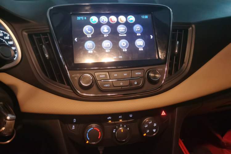 Used Chevrolet Monza 2020 320 Automatic Enjoyment Edition Audio And AC Panel