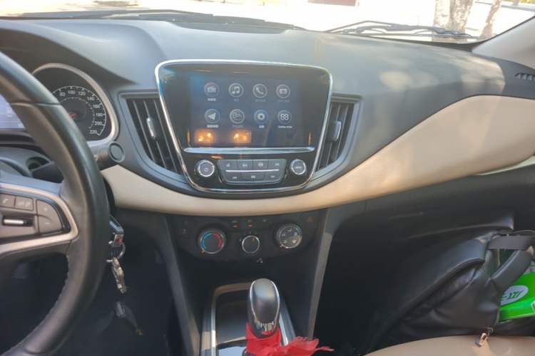 Used Chevrolet Monza 2020 320 Automatic Enjoyment Edition Audio And AC Panel