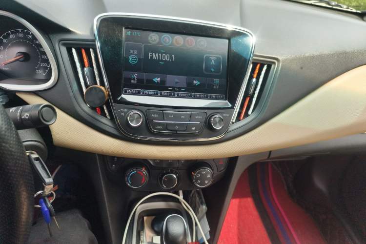 Used Chevrolet Monza 2020 320 Automatic Enjoyment Edition Audio And AC Panel