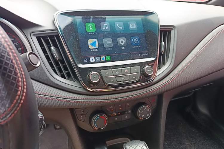 Used Chevrolet Monza 2020 Light Hybrid RS 330T Automatic Comfort Edition Audio And AC Panel