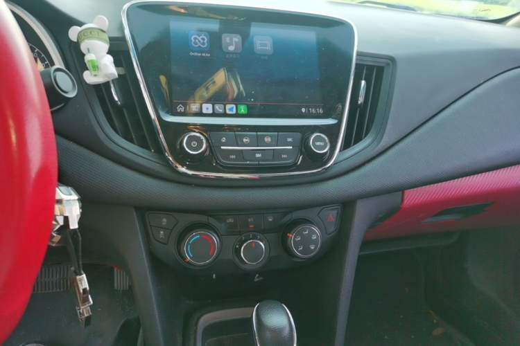 Used Chevrolet Monza 2020 Light Hybrid Redline 320T Dual-Clutch Thrilling Edition Audio And AC Panel