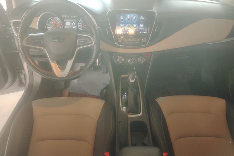 Used Chevrolet Monza 2020 320 Automatic Enjoyment Edition Center Console