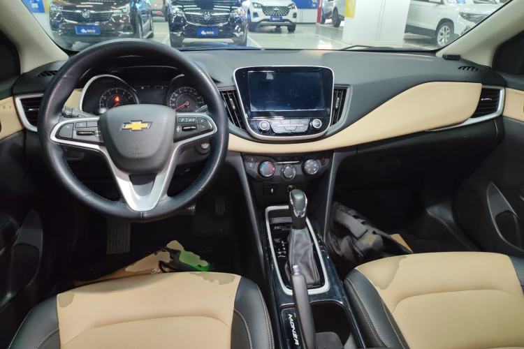 Used Chevrolet Monza 2020 320 Automatic Enjoyment Edition Center Console