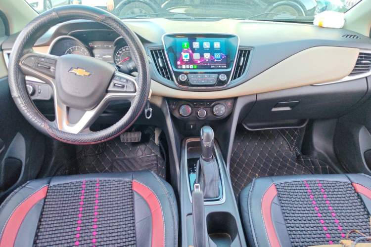 Used Chevrolet Monza 2020 320 Automatic Enjoyment Edition Center Console