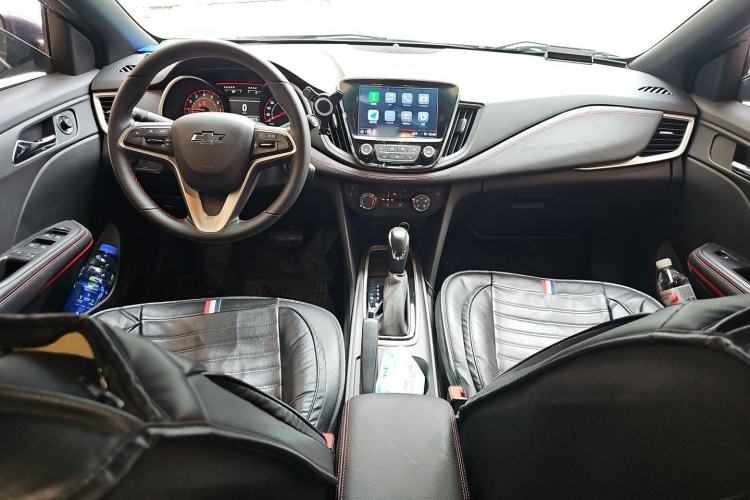 Used Chevrolet Monza 2020 Light Hybrid RS 330T Automatic Comfort Edition Center Console