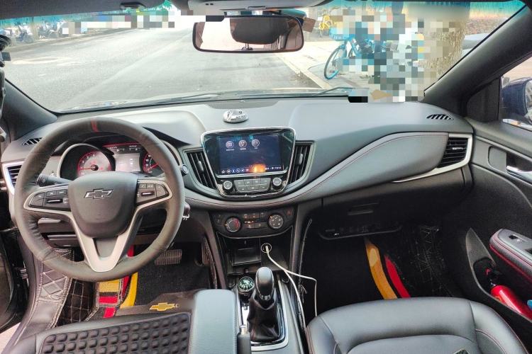 Used Chevrolet Monza 2020 Light Hybrid RS 330T Automatic Comfort Edition Center Console