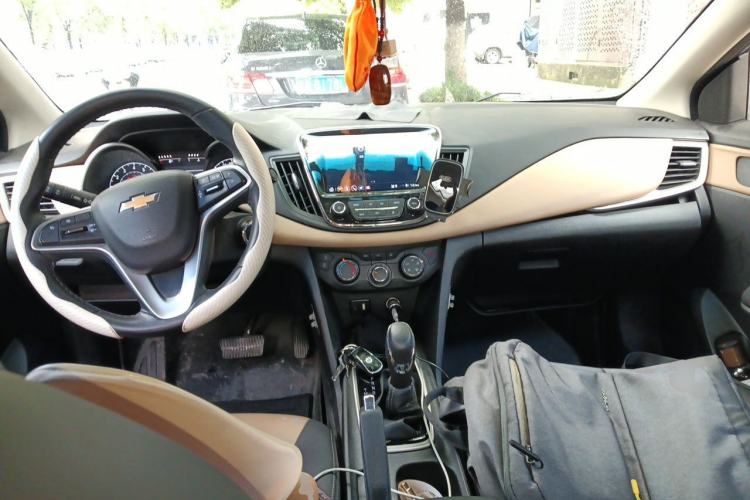 Used Chevrolet Monza 2020 320 Automatic Enjoyment Edition Center Console