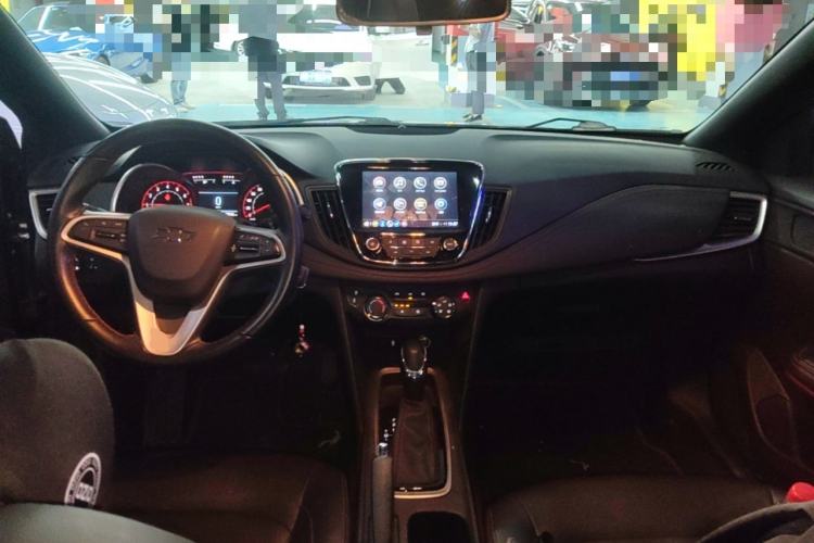 Used Chevrolet Monza 2020 Light Hybrid RS 330T Automatic Comfort Edition Center Console