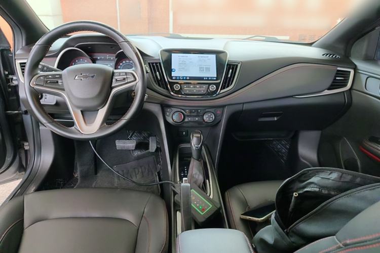 Used Chevrolet Monza 2020 Light Hybrid RS 330T Automatic Comfort Edition Center Console