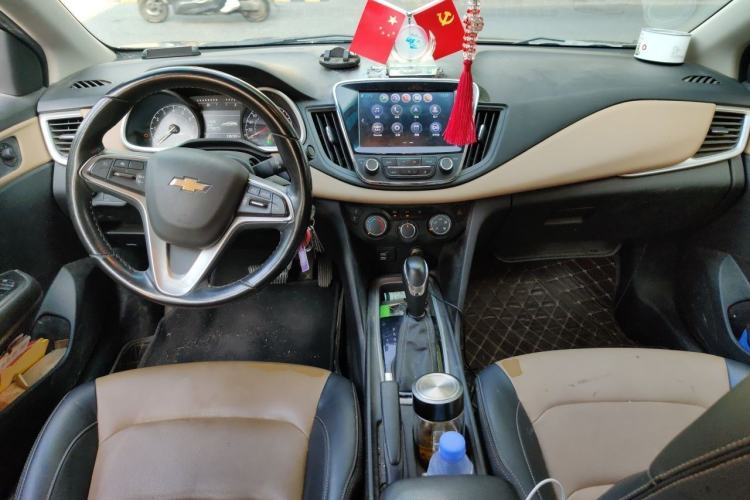 Used Chevrolet Monza 2020 320 Automatic Enjoyment Edition Center Console