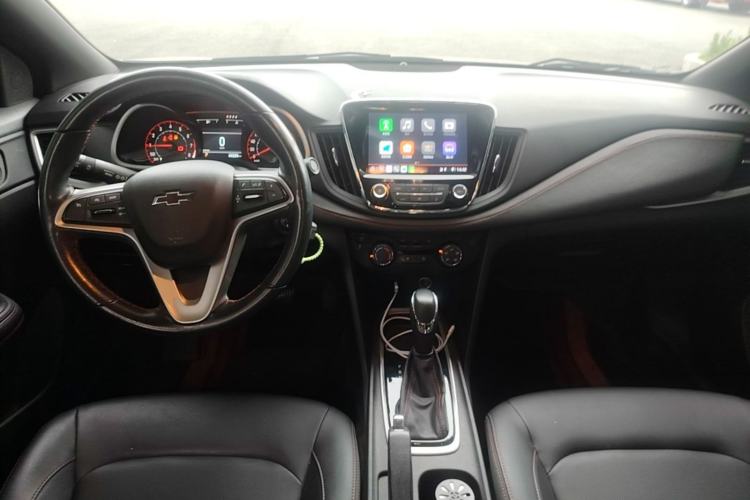 Used Chevrolet Monza 2020 Light Hybrid RS 330T Automatic Comfort Edition Center Console