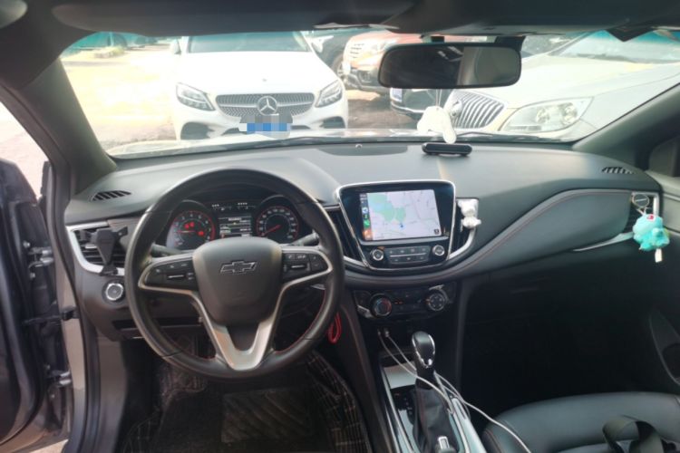 Used Chevrolet Monza 2020 Light Hybrid RS 330T Automatic Comfort Edition Center Console