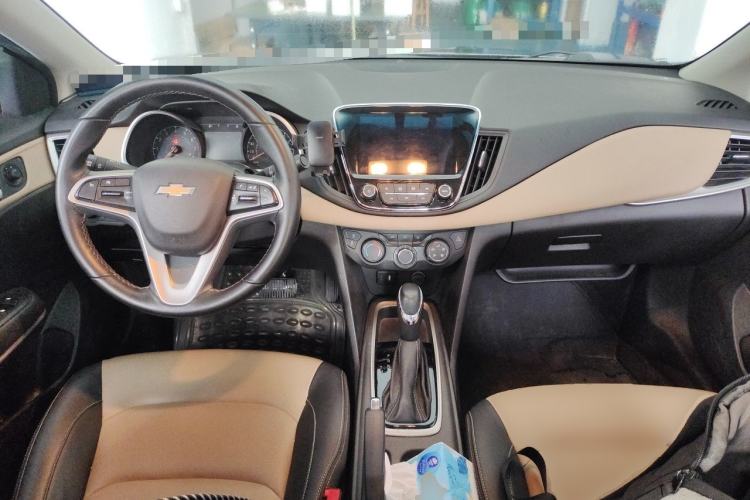 Used Chevrolet Monza 2020 320 Automatic Enjoyment Edition Center Console