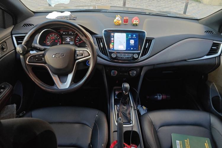 Used Chevrolet Monza 2020 Light Hybrid RS 330T Automatic Comfort Edition Center Console