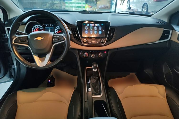 Used Chevrolet Monza 2020 320 Automatic Enjoyment Edition Center Console