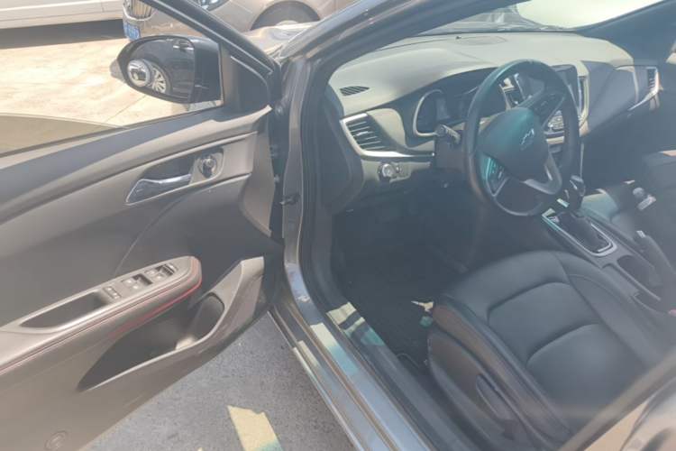 Used Chevrolet Monza 2020 Light Hybrid RS 330T Automatic Comfort Edition Driver Seat