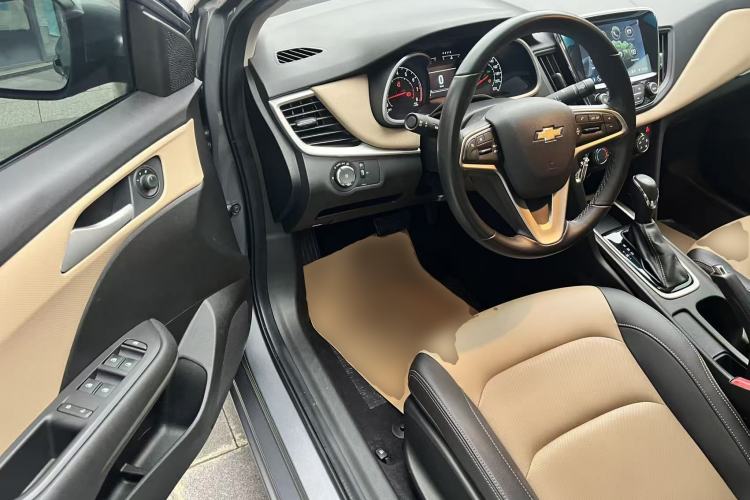 Used Chevrolet Monza 2020 320 Automatic Enjoyment Edition Driver Seat