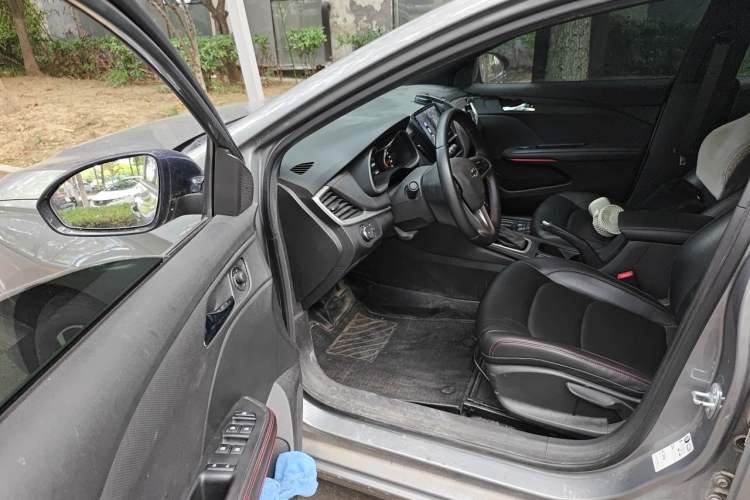 Used Chevrolet Monza 2020 Light Hybrid RS 330T Automatic Comfort Edition Driver Seat