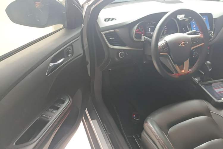 Used Chevrolet Monza 2020 Light Hybrid RS 330T Automatic Comfort Edition Driver Seat
