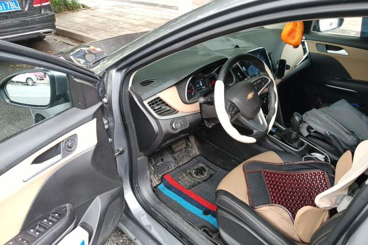Used Chevrolet Monza 2020 320 Automatic Enjoyment Edition Driver Seat