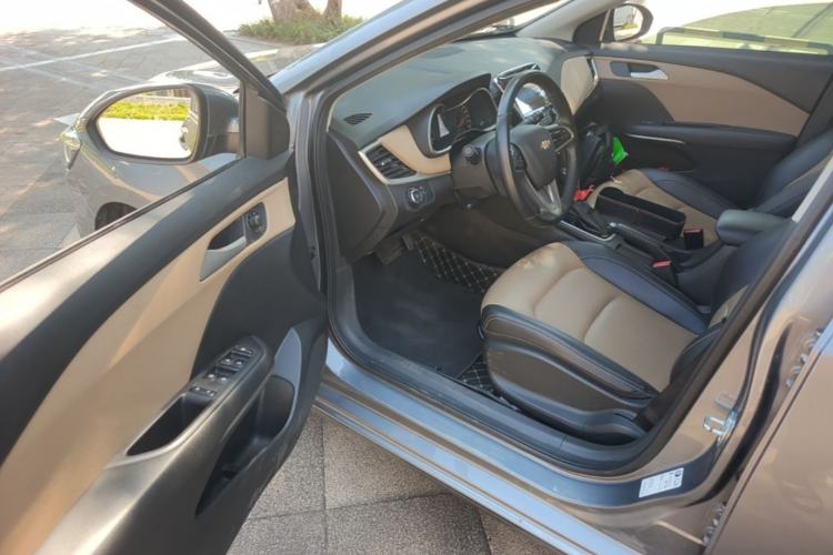 Used Chevrolet Monza 2020 320 Automatic Enjoyment Edition Driver Seat
