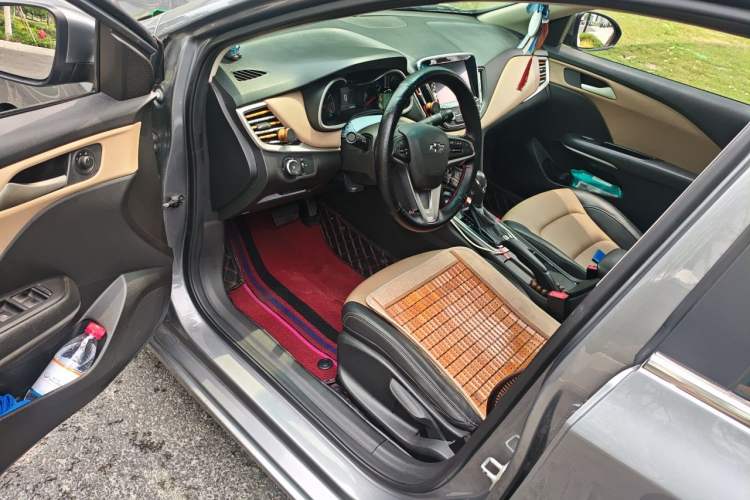 Used Chevrolet Monza 2020 320 Automatic Enjoyment Edition Driver Seat