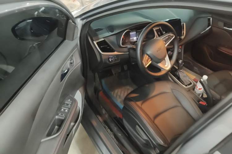 Used Chevrolet Monza 2020 Light Hybrid RS 330T Automatic Comfort Edition Driver Seat