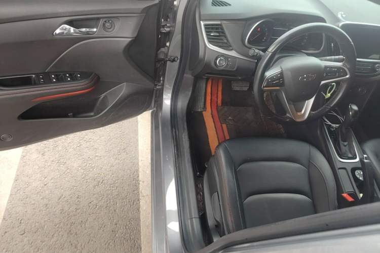 Used Chevrolet Monza 2020 Light Hybrid RS 330T Automatic Comfort Edition Driver Seat